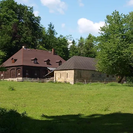 Sklarska Hospoda ゲストハウス Chřibská